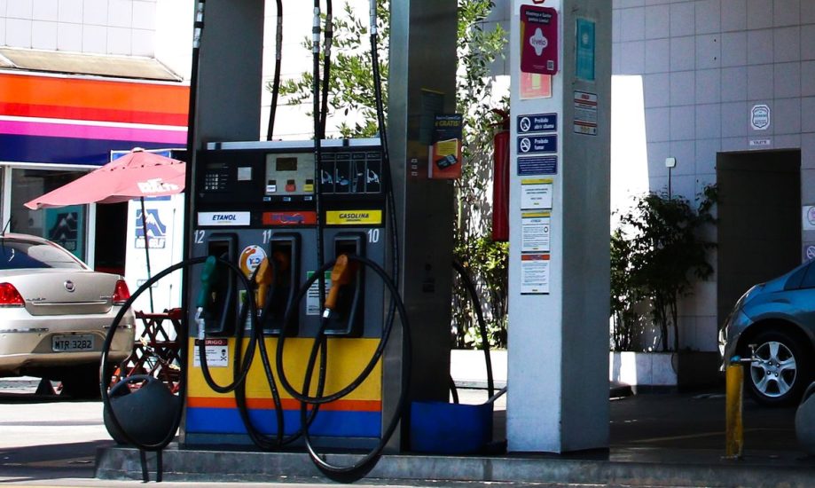 Leia mais sobre o artigo Preço médio do litro de gasolina no país é de R$ 7,26