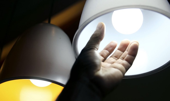 Leia mais sobre o artigo Conta de luz fica mais barata a partir deste sábado, 16