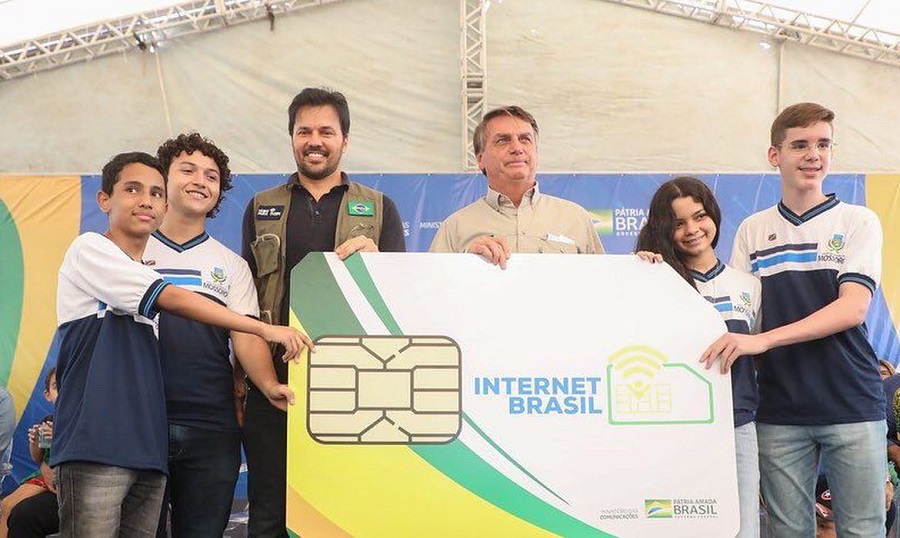 Leia mais sobre o artigo Governo inaugura praça com conexão wi-fi em Natal