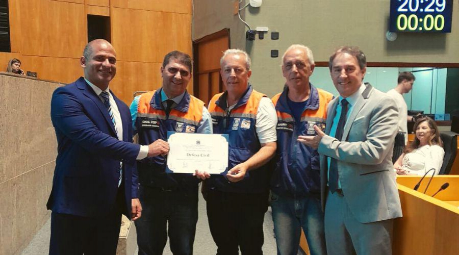 Leia mais sobre o artigo Defesa Civil de Vila Velha é homenageada em sessão na ALES