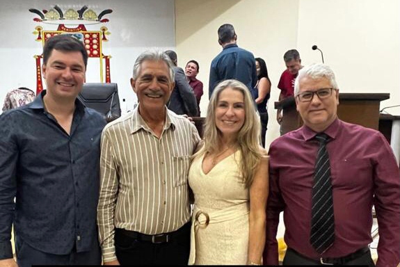 Leia mais sobre o artigo Eleições 2024: Política anchietense já com quatro nomes em uma só foto