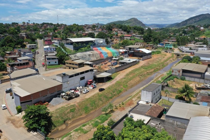 Leia mais sobre o artigo Viana: Córrego Areinha recebe obras de revitalização com recursos da iniciativa privada