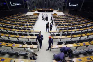 Leia mais sobre o artigo Fim de vários cursos e 106 profissões não precisarão de diploma