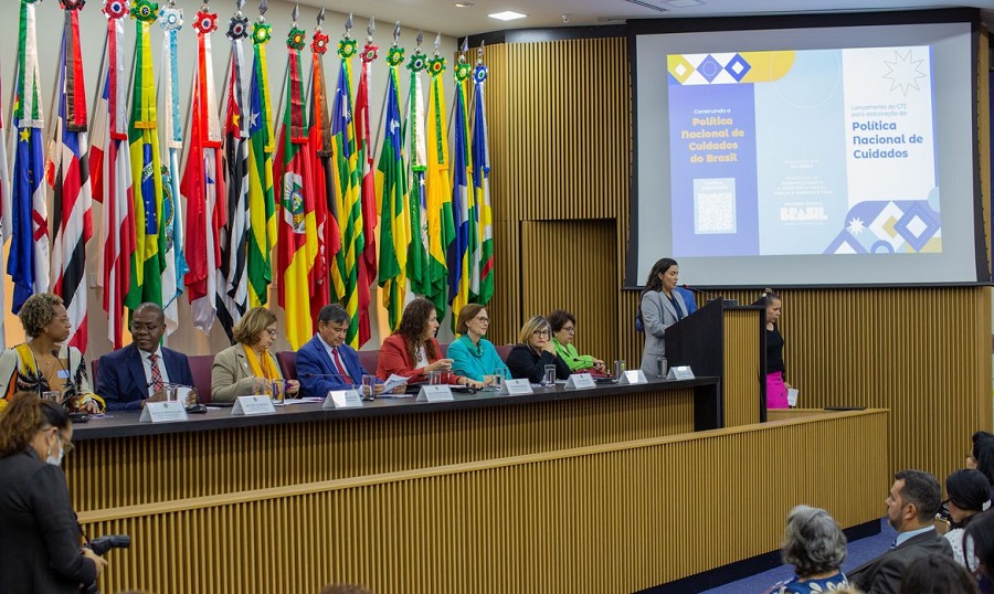 Leia mais sobre o artigo Governo avança para criação de política para cuidadores