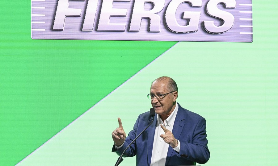 Leia mais sobre o artigo Alckmin: percentual de álcool na gasolina pode aumentar para 30%