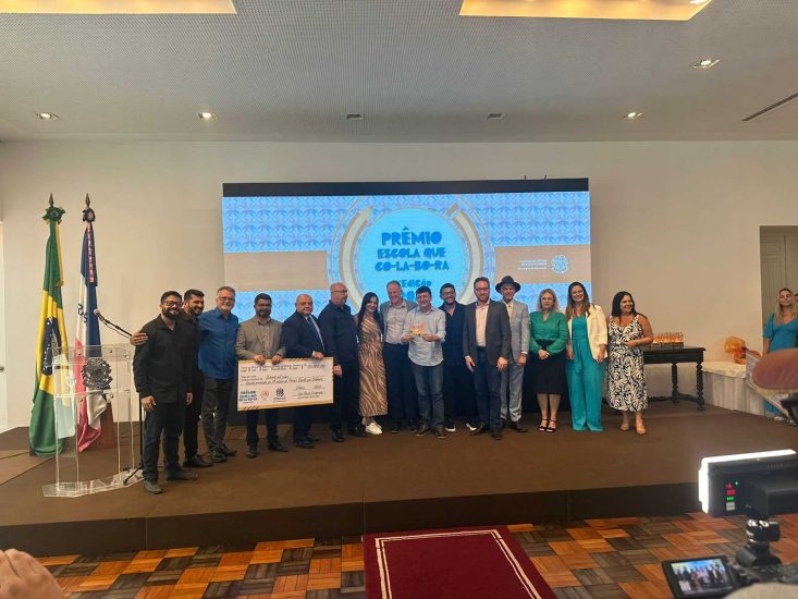 Leia mais sobre o artigo Escolas de Itapemirim foram contempladas com 70 e 50 mil reais pelo prêmio Escola que Colabora