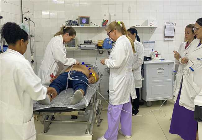 Leia mais sobre o artigo Equipe do Pronto Atendimento participa de capacitação para melhoria na qualidade em cardiologia