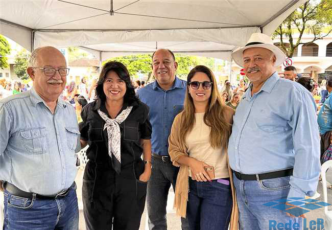 Leia mais sobre o artigo Desfile cívico e homenagens marcam as comemorações aos 133 de anos Alfredo Chaves