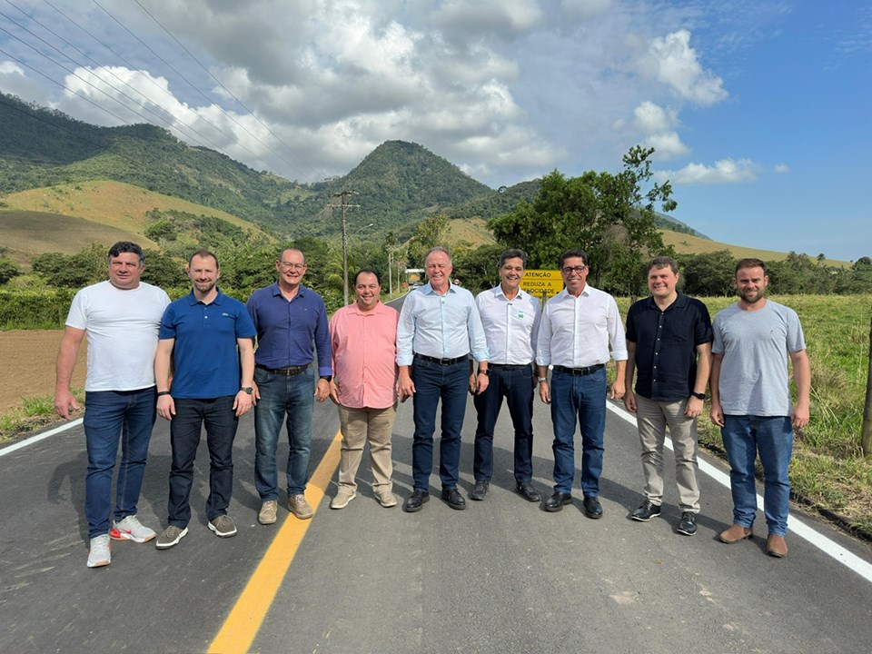 Leia mais sobre o artigo Governador inaugura revitalização de estrada rural do Caminhos do Campo em Anchieta