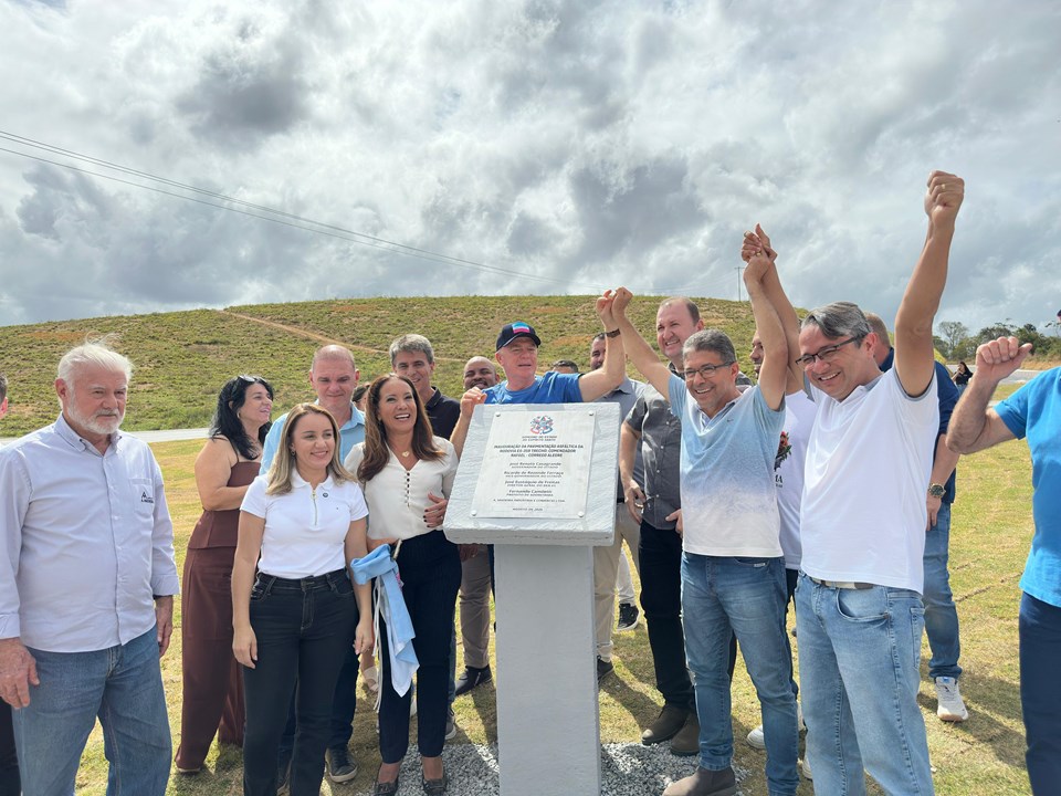 Leia mais sobre o artigo Governo do Estado inaugura pavimentação de rodovia e mais investimentos em Sooretama