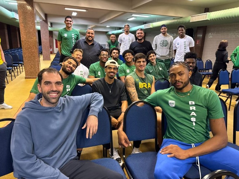 Leia mais sobre o artigo Seleção Brasileira de Basquete chega a Guarapari para início da preparação rumo à Americup 2025
