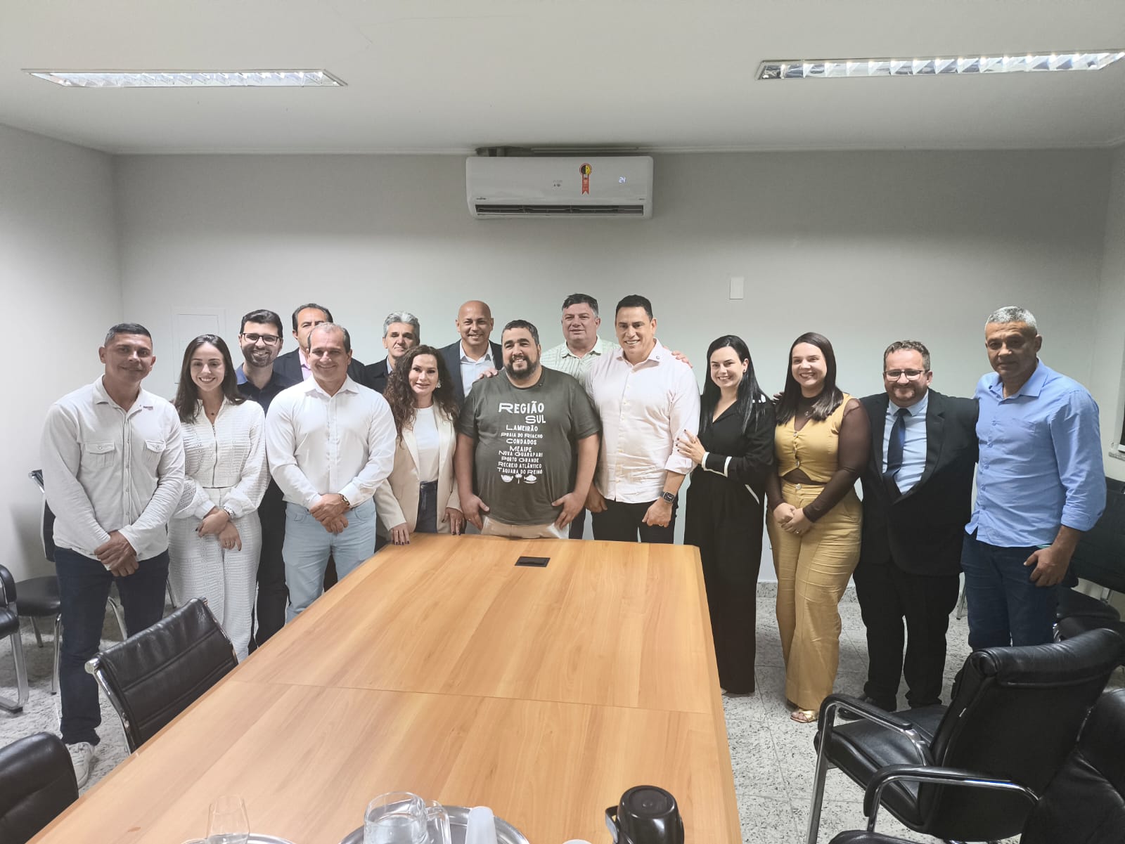 Leia mais sobre o artigo Emendas garantem quase R$ 5 milhões para saúde, turismo e investimentos em Guarapari