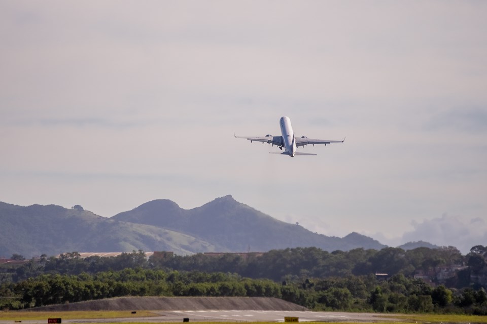 Leia mais sobre o artigo Espírito Santo registra recorde histórico de passageiros no Aeroporto de Vitória no 3º trimestre de 2025