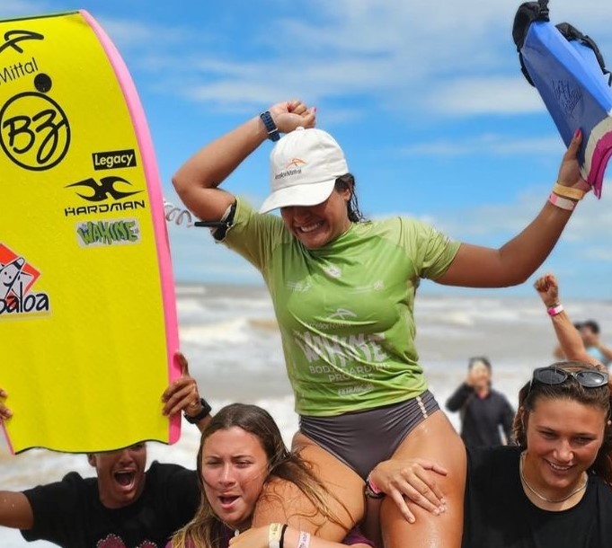Leia mais sobre o artigo Etapa Wahine do Mundial de Bodyboarding tem vitória da capixaba Luna Hardman, que retorna ao top 8 mundial