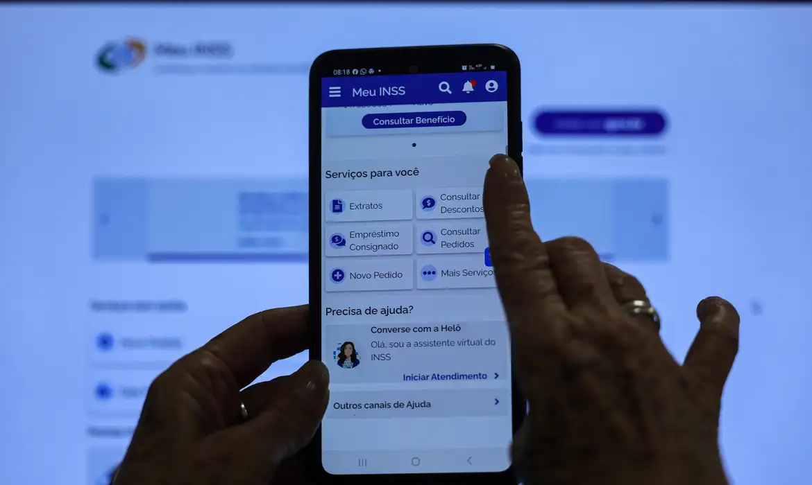 Leia mais sobre o artigo Quatro milhões de pessoas terão de fazer prova de vida no INSS