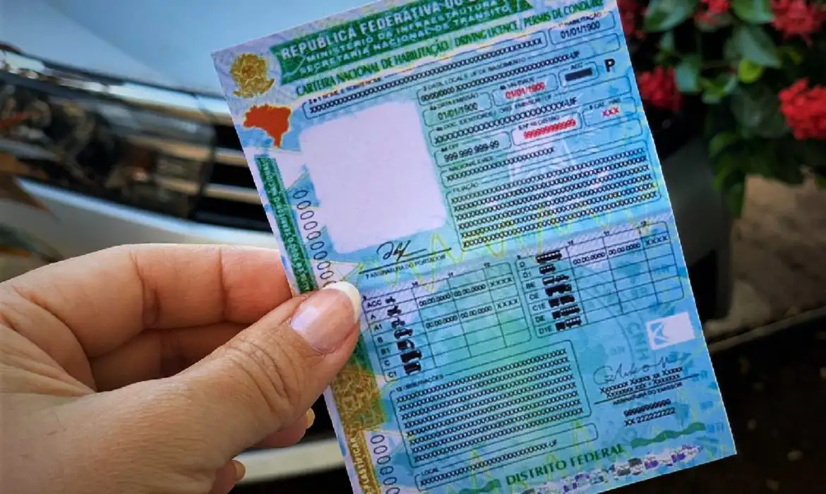 Leia mais sobre o artigo Veja regras para ser instrutor de CNH sem vínculo com autoescola