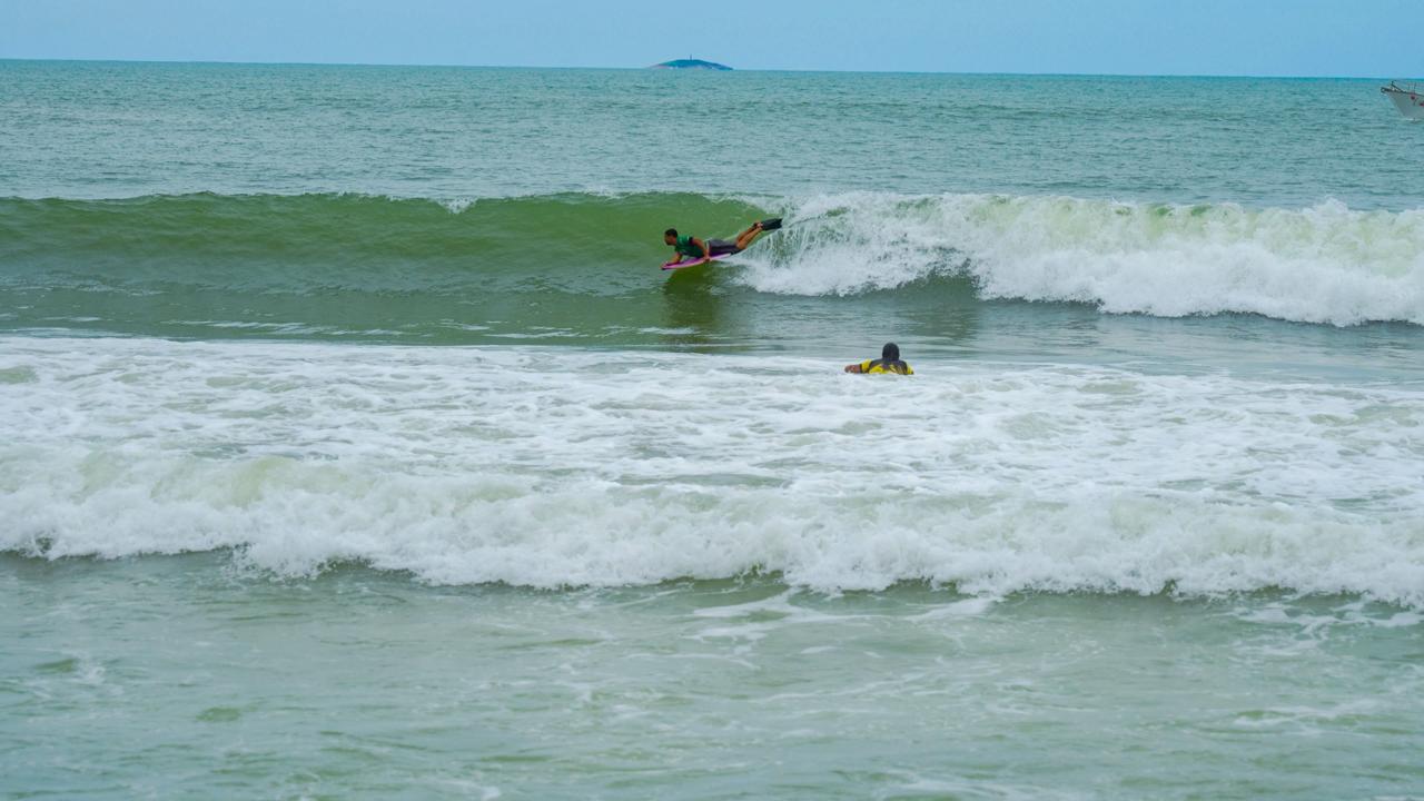 Leia mais sobre o artigo Bodyboarding agita Guarapari: atletas locais vencem duas categorias do Estadual 2025