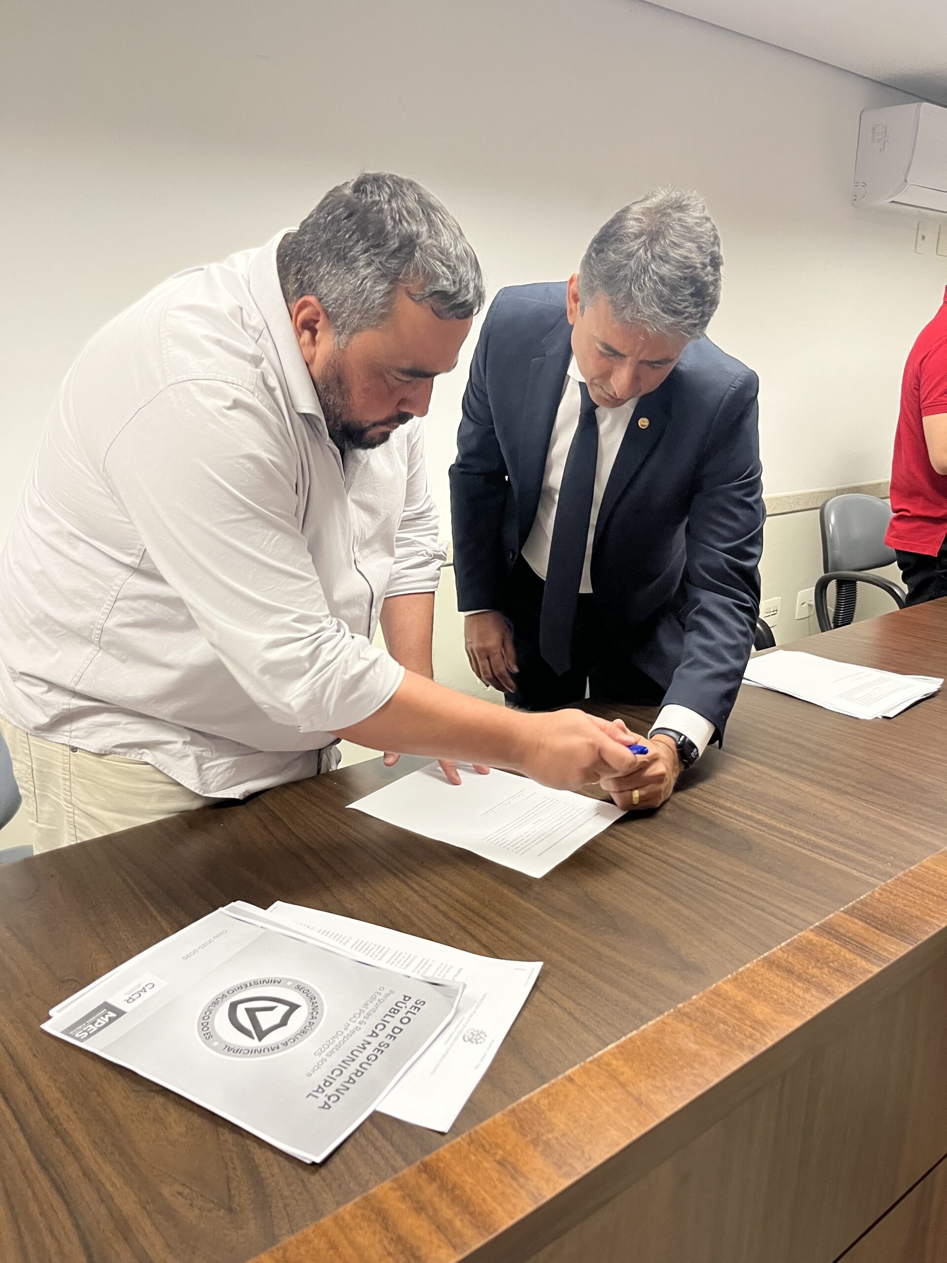 Leia mais sobre o artigo Guarapari adere ao Selo de Segurança do Ministério Público