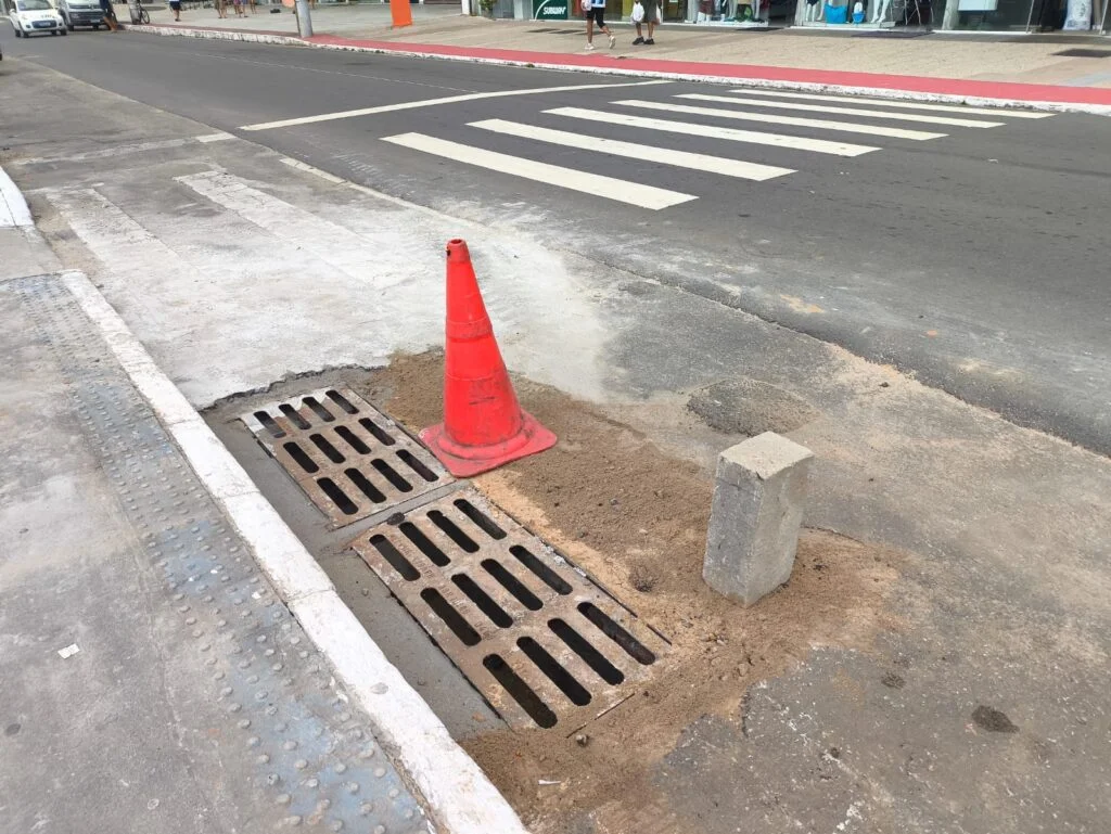 Leia mais sobre o artigo Prefeitura amplia drenagem na Praia do Morro para reduzir alagamentos