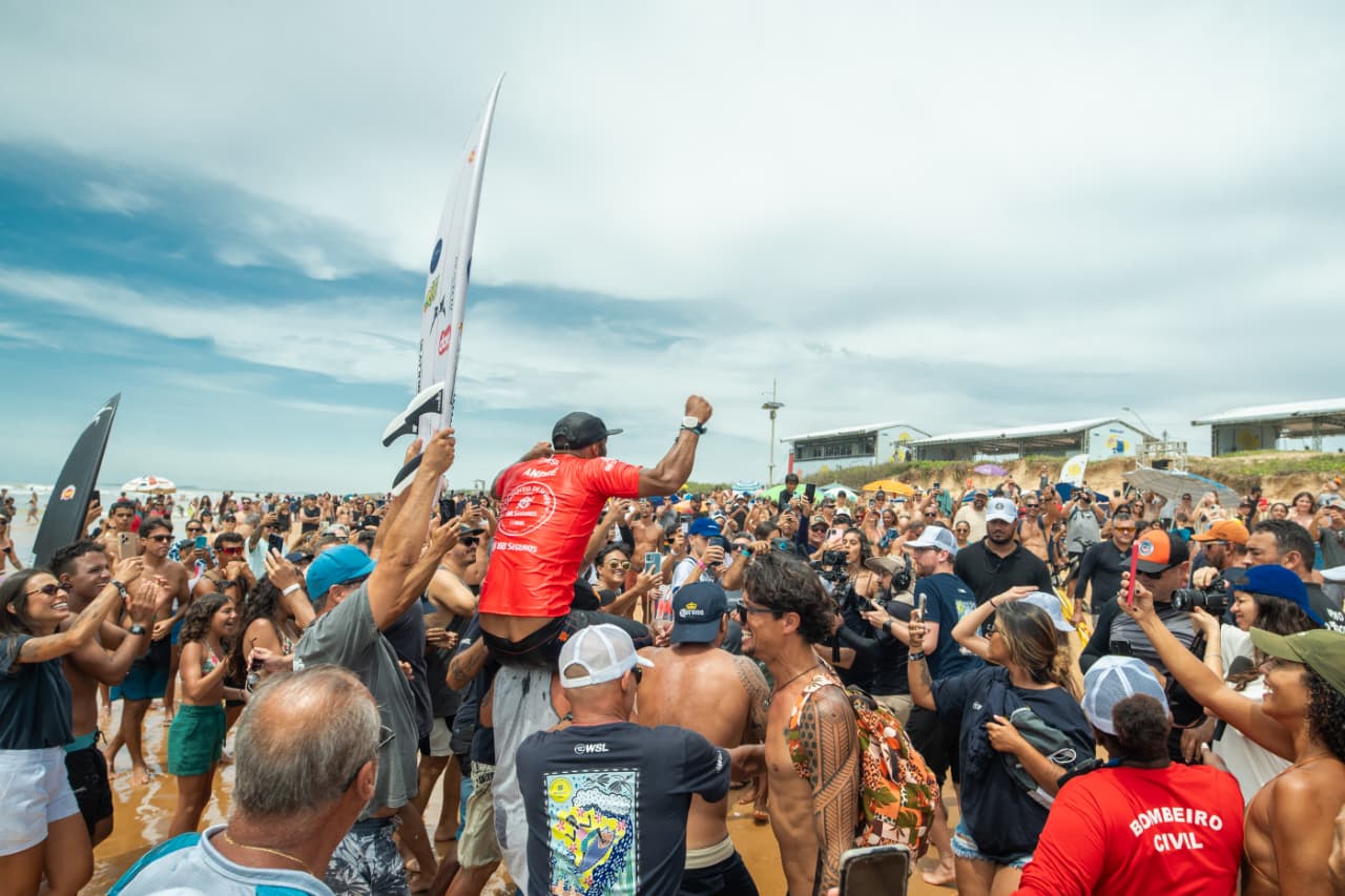 Surfe: prefeitura de Guarapari celebra recorde de público e confirmação de nova etapa da WSL em 2026