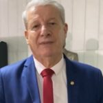 Após décadas de vida pública, deputado Paulo Folletto anuncia que não será candidato em 2026