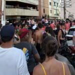 Trio elétrico arrasta folião no primeiro dia do Carnapari