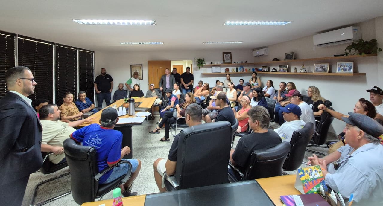 Prefeitura garante renovação por 5 anos da concessão aos quiosqueiros de Guarapari