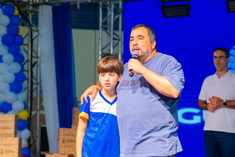 Marco Histórico: Guarapari fortalece ensino com entrega de kits escolares
