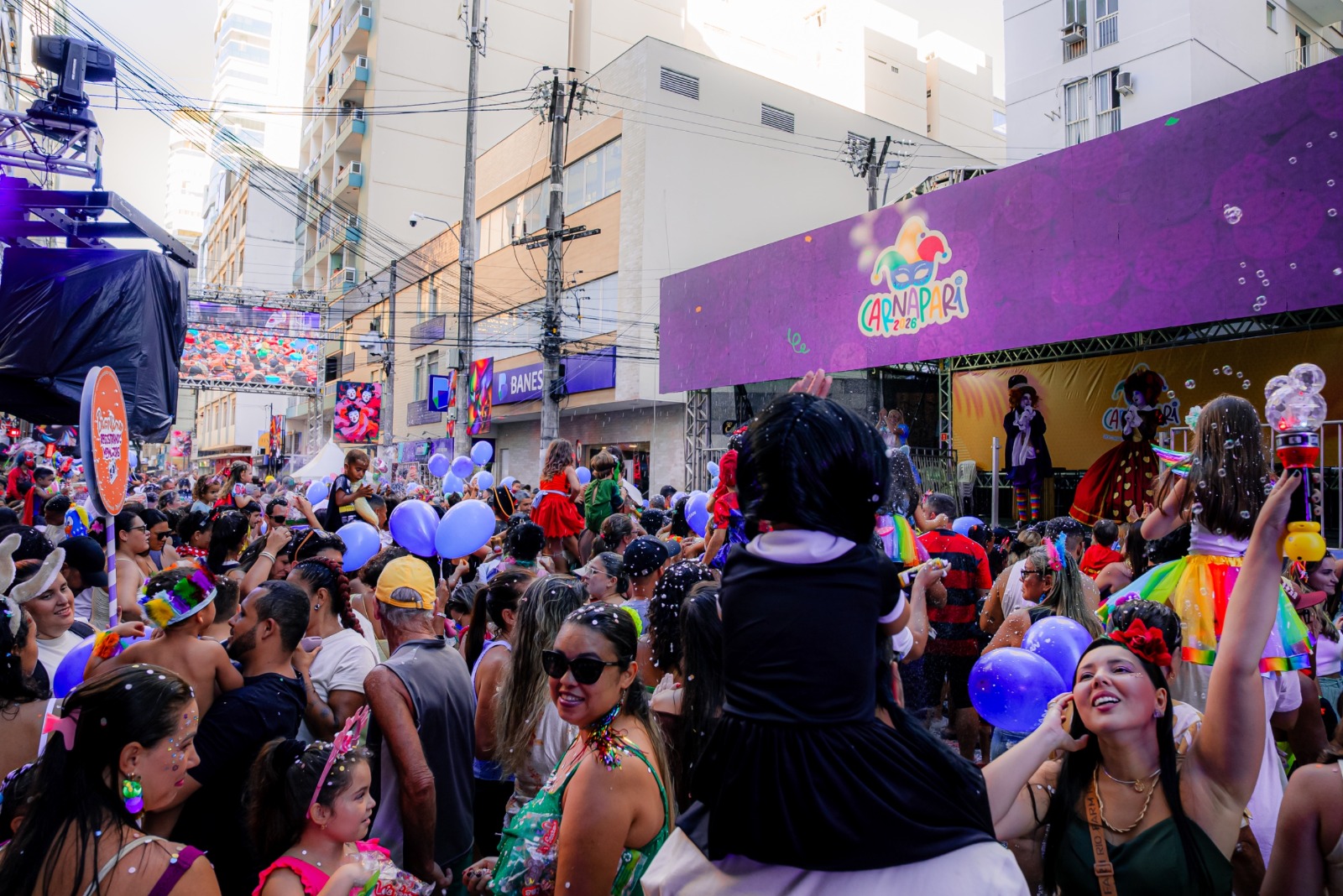 Leia mais sobre o artigo Levantamento de Instituto mostra que Carnaval 2026 injetou quase R$ 700 milhões na economia de Guarapari